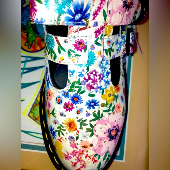 NWOT! Dr Marten Mary Jane Shoes. - Picture 11 of 14